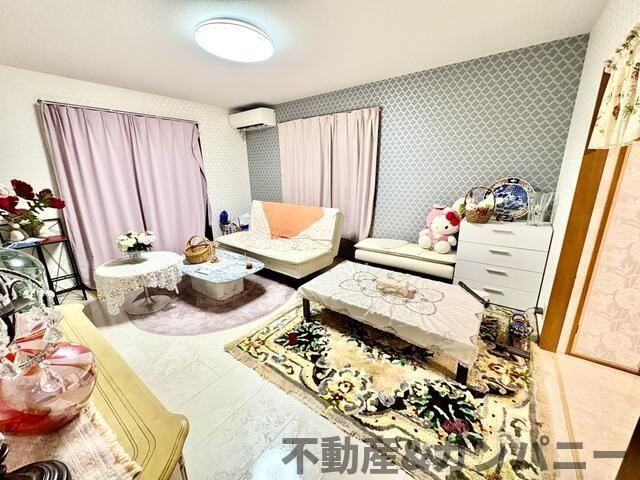 松山市白水台６丁目の中古一戸建の洋室|個人の部屋や寝室として使える洋室です