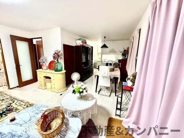 松山市白水台６丁目の中古一戸建の洋室|使い勝手のいい洋室です