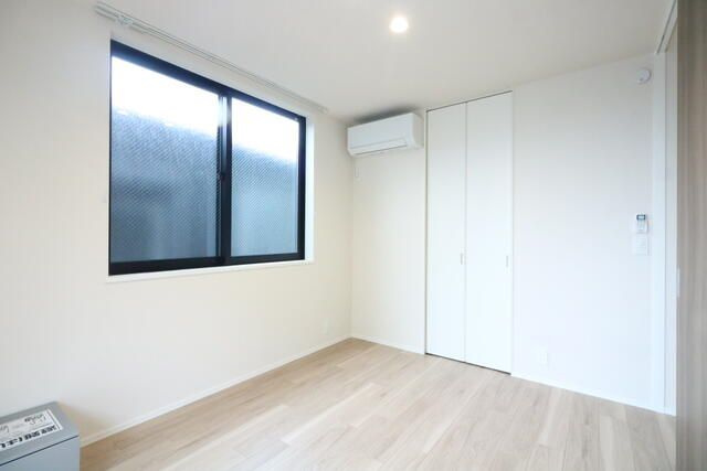 イル　プリモの洋室