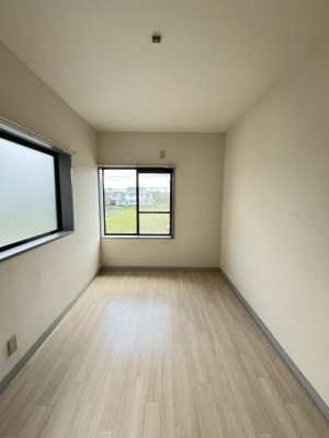 【洋室】 | コウ河崎