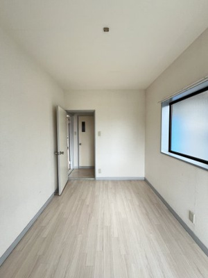 【洋室】 | コウ河崎