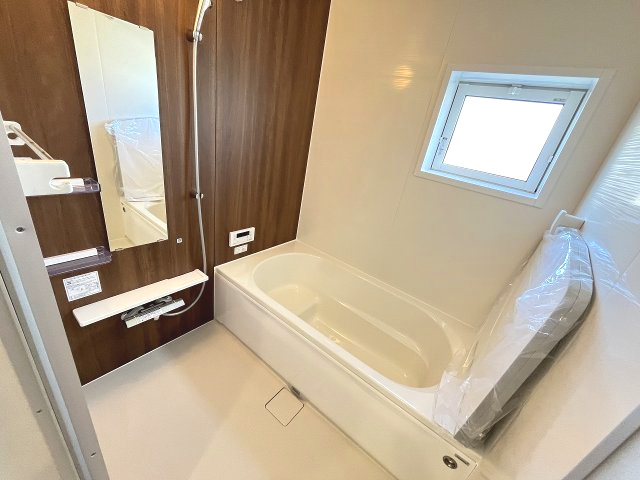 【浴室】 | 大野城市つつじヶ丘3丁目　1号棟（全2棟）【仲介手数料無料・0円】 | 現地写真。浴室です。