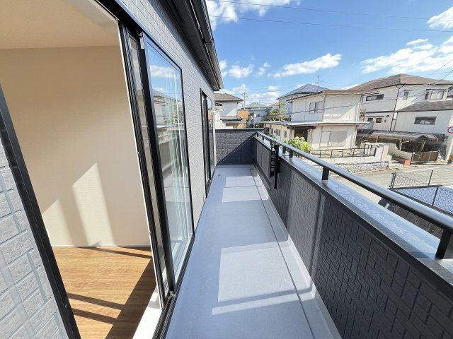 【バルコニー】 | 大野城市つつじヶ丘3丁目　1号棟（全2棟）【仲介手数料無料・0円】 | 現地写真。