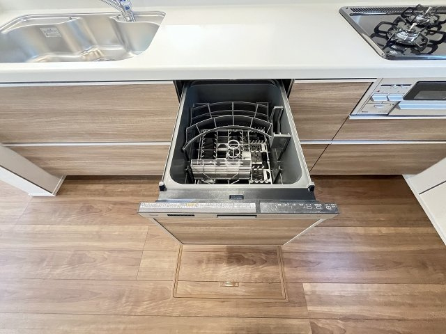【キッチン】 | 大野城市つつじヶ丘3丁目　1号棟（全2棟）【仲介手数料無料・0円】 | 現地写真。食洗器が付いてます。