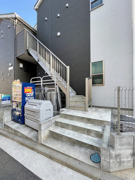 ターニングバックのエントランス