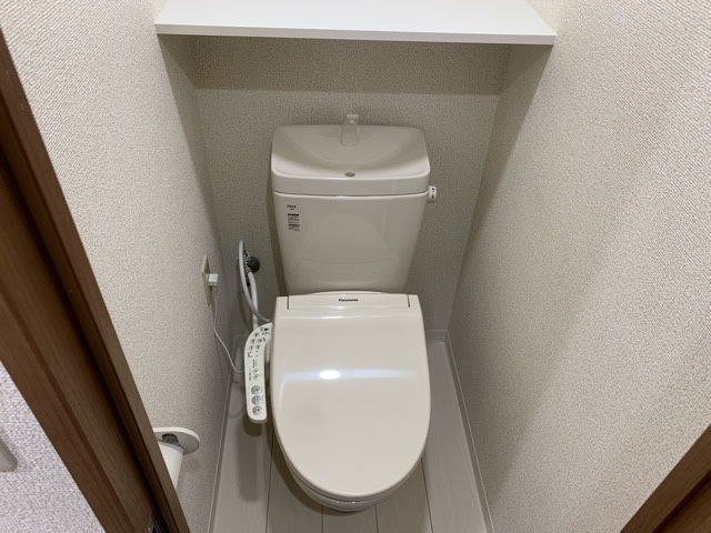 杉並区南荻窪２丁目の賃貸マンションのトイレ