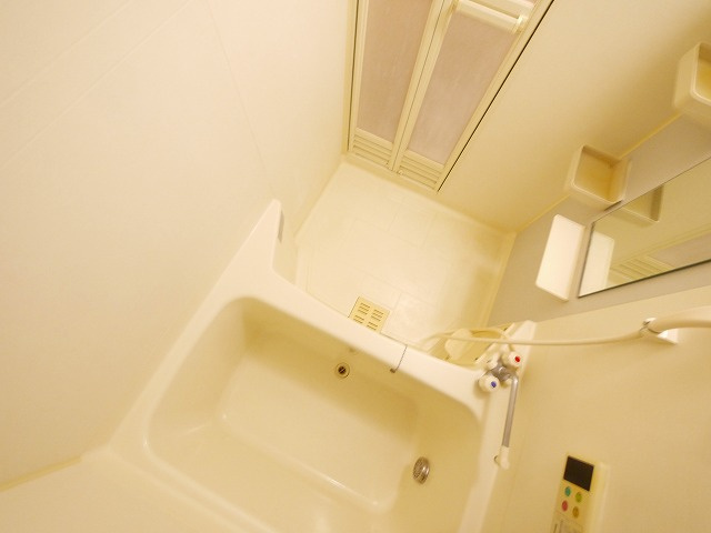 アンソレイエ　（前裁町）の浴室|日々の疲れを癒すお風呂付です