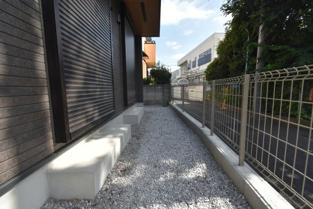 永福2丁目・新築戸建・B号棟のその他|南水路側敷地。
