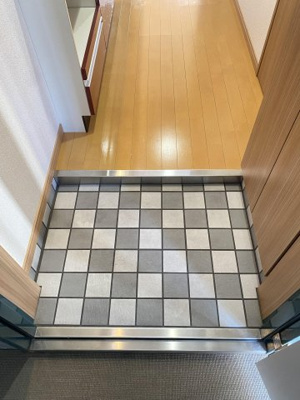 【玄関】 | 仲介手数料半額！HPに初期費用掲載！「プライスホーム」で検索！ロイヤルリバービュー