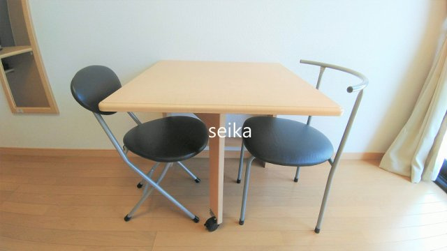 レオパレス４３８のその他|テーブル・椅子