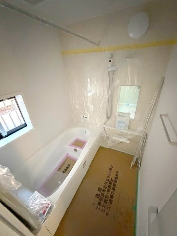 福生市熊川　新築戸建　全１棟の前面道路含む現地写真