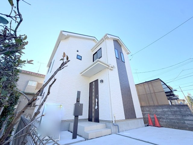 福生市熊川　新築戸建　全１棟の前面道路含む現地写真