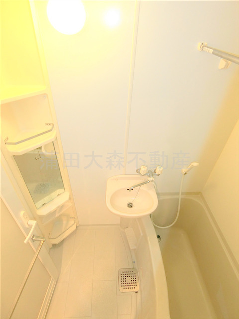 アデッソ大森の浴室