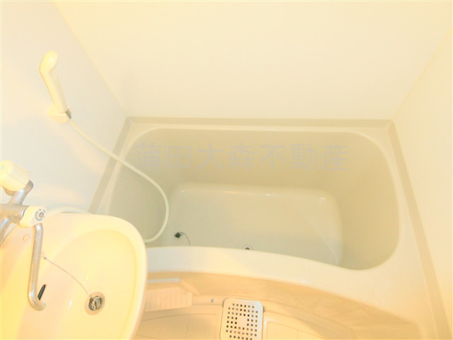 アデッソ大森の浴室