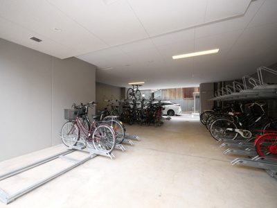 【その他共用部分】 | エスリード大阪城PREMIER | 駐輪場です。