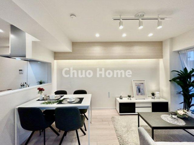 【キッチン】 | マンハイム第二西大島 | 視界に広がりを生むオープンなキッチン。料理や片付けをしながら、家族との会話を楽しんだり、リビングで遊ぶ子どもを見守れます。ご見学時には家具の配置などもイメージしながらぜひご覧になって見て下さい。