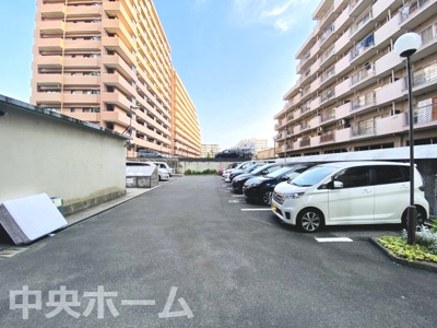 【駐車場】 | マンハイム第二西大島 | 【敷地内駐車場】最新の空き状況や費用などの詳細は担当スタッフまでお問い合わせください。