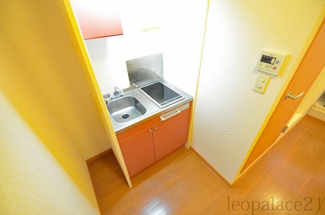 レオパレス岡崎ウエストⅡのキッチン|実際と異なる場合がございます。