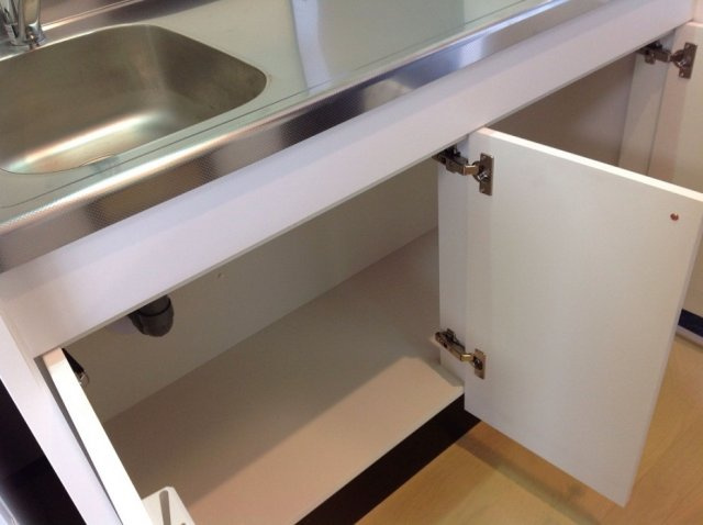 レオネクストおとがわⅡのキッチン|同タイプ物件の写真です。シンク下の収納