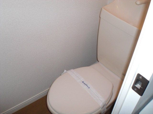 レオパレス井内のその他|トイレはシンプルなタイプ。