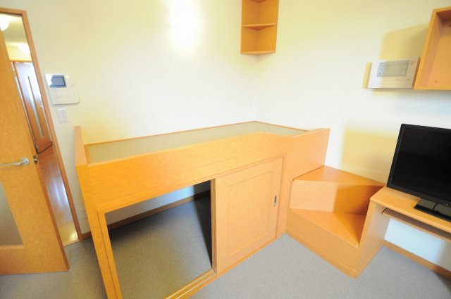 レオパレスハッピネス大平の内装|下部収納