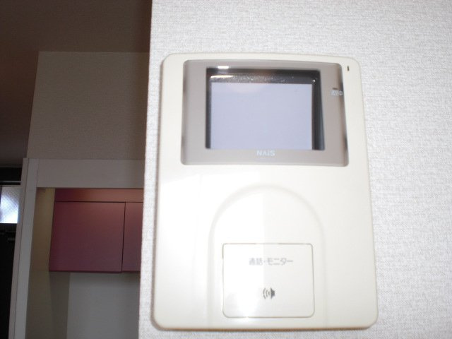 レオパレスイレブンのその他|安心のモニター付きインターホン。