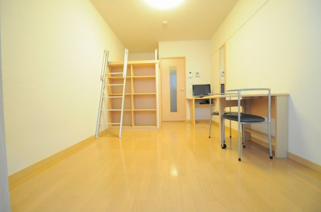 レオパレス栄の居間・リビング|実際のお部屋と異なる場合がございます。