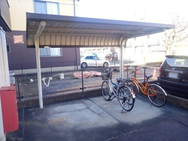 レオパレスひそこＡのその他|駐輪場