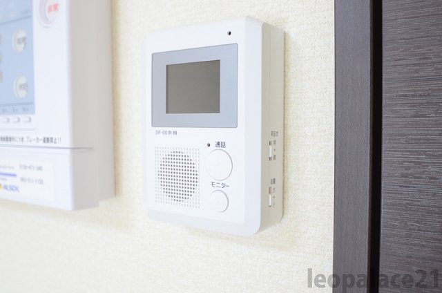 レオパレス渡Ⅱのセキュリティ|モニター付きインターホン