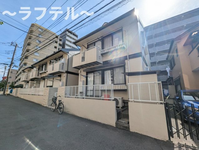 イーストハイツの外観