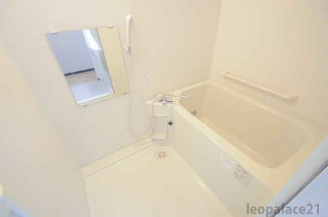 レオネクストロードスカイの浴室|実際のお部屋と異なる場合がございます。