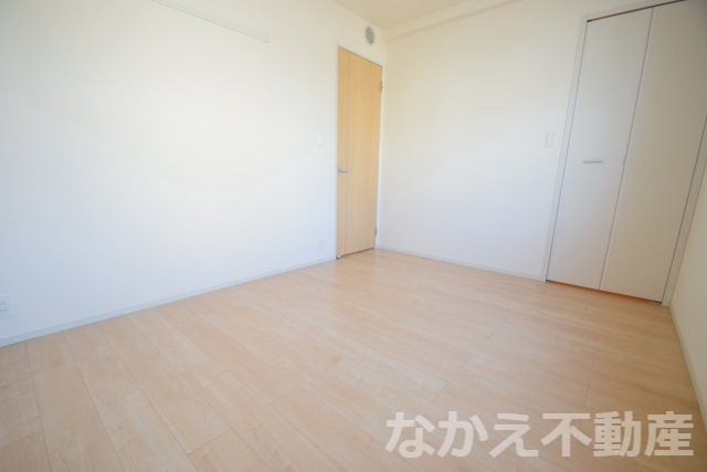 【寝室】 | 使い勝手のいい寝室です