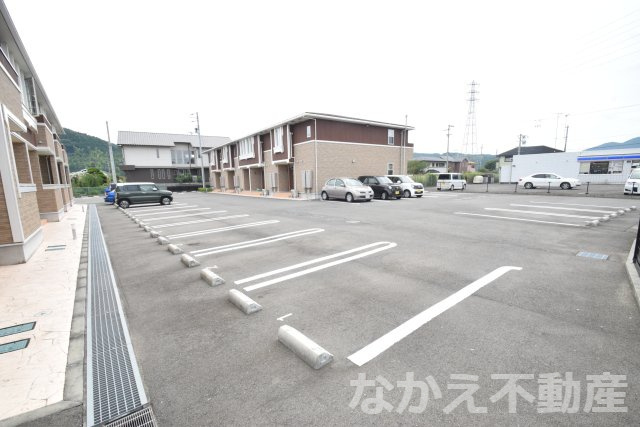 【駐車場】 | 駐車場に車を止められます