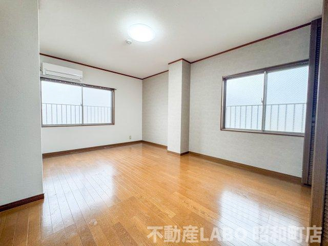 サンシティ中野の洋室