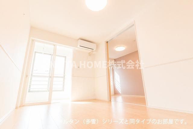 メゾン・シャトンⅠの居間・リビング|【完成イメージ】リビング１０．６帖あります＊