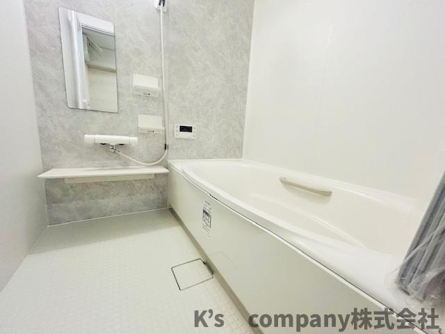 藤沢市辻堂元町2丁目　新築戸建　C棟の浴室|白を基調とした清潔感のある浴室スペース◇