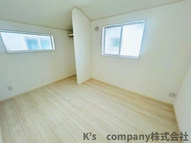 藤沢市辻堂元町2丁目　新築戸建　C棟の洋室|洋室5.6帖◇