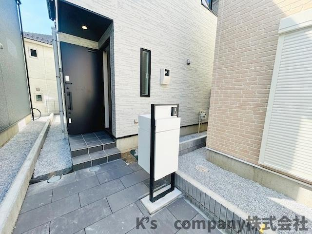 藤沢市辻堂元町2丁目　新築戸建　C棟の玄関|玄関周辺スペース◇