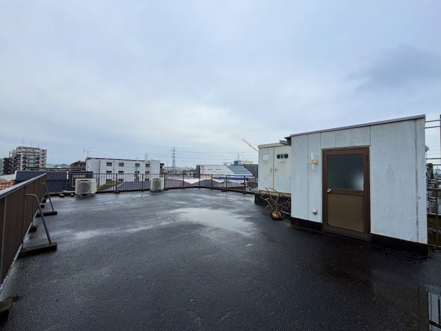 川幡貸工場・倉庫のその他|屋上は広々スペース