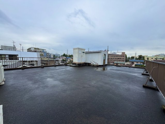 川幡貸工場・倉庫のその他|屋上は広々スペース