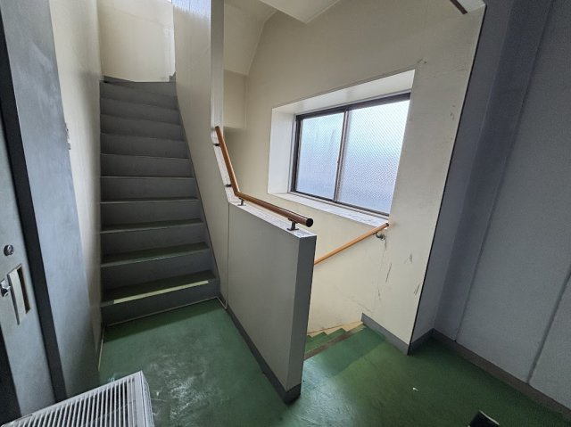 川幡貸工場・倉庫のその他|階段