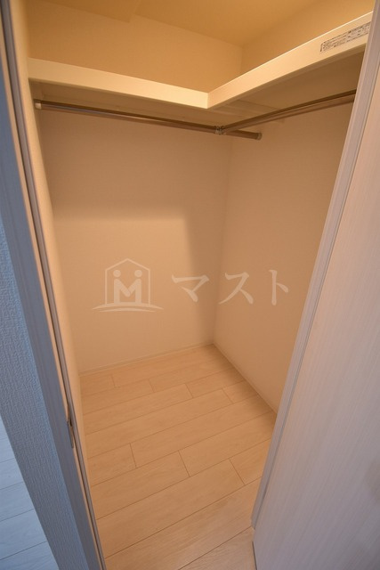 エスプレイス大阪ガルフレジデンスの収納