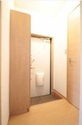 【玄関】 | ロイヤルパレス | 落ち着いた玄関です