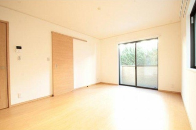 【寝室】 | ロイヤルパレス | ゆとりの広さです