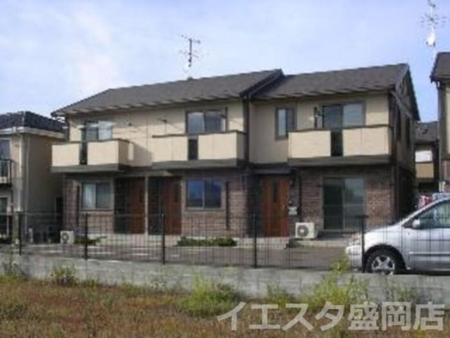 リビングタウン不来方　F