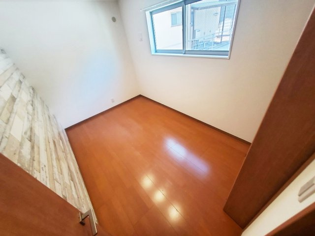 ボワヴェール八木の洋室