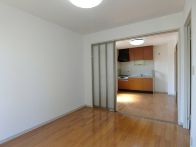 【居間・リビング】 | ファミーユ中野A棟