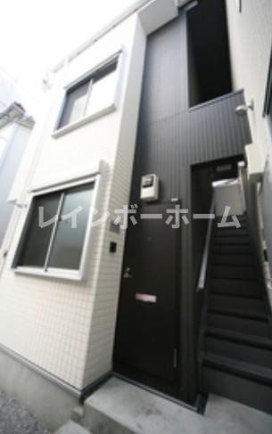 ラビアン西新小岩の外観