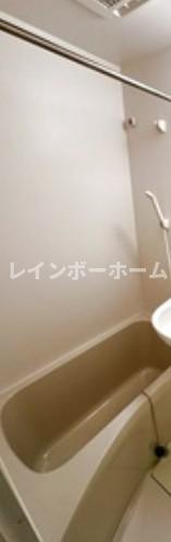 ラビアン西新小岩の浴室