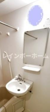 ラビアン西新小岩の洗面所